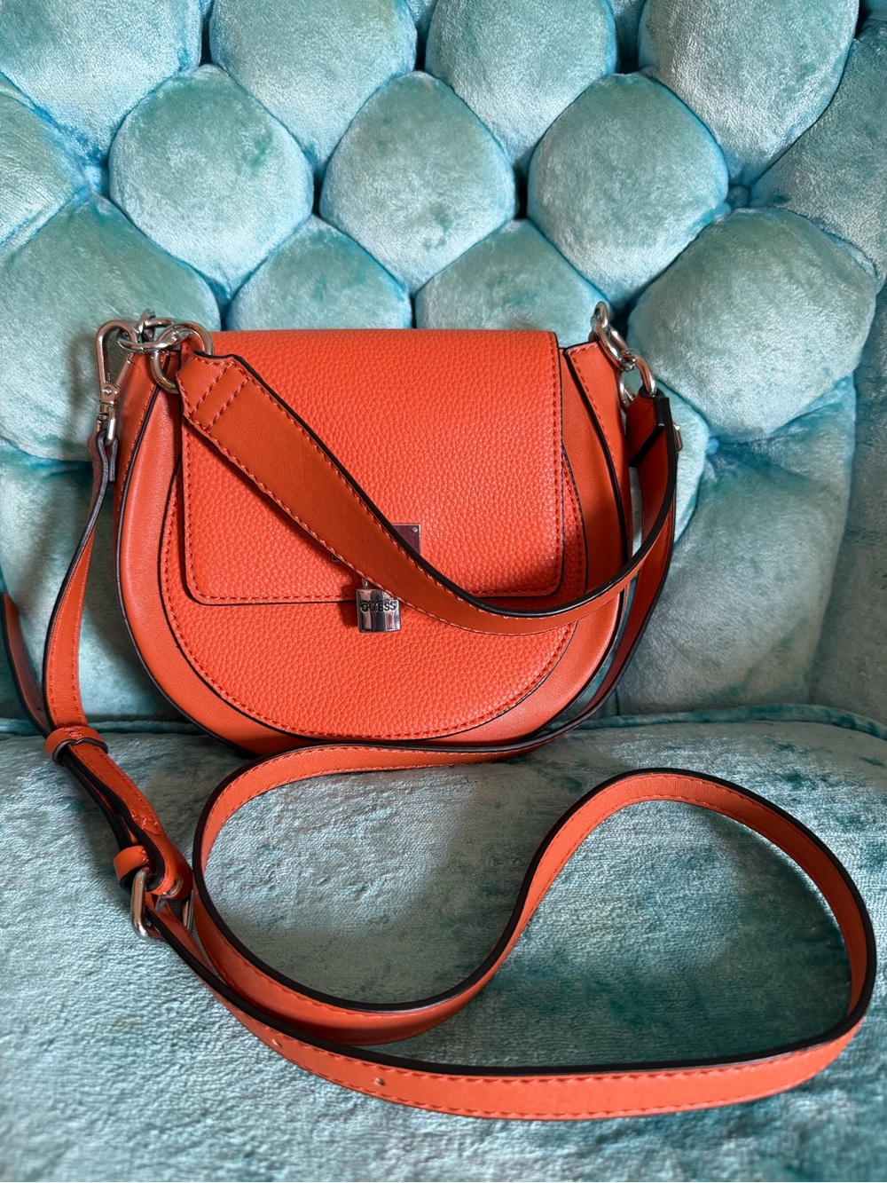 Guess crossbody orange bag